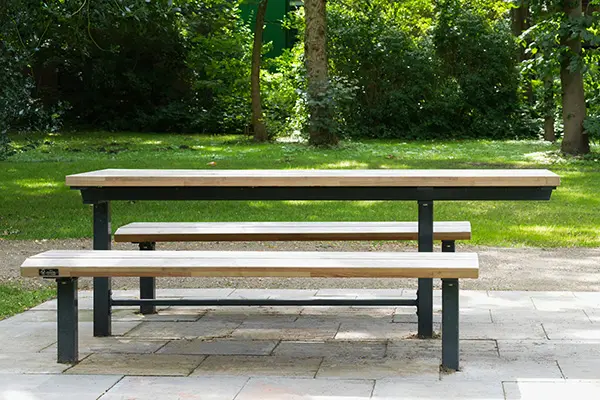 Rollstuhlunterfahrbarer Tisch Duo I