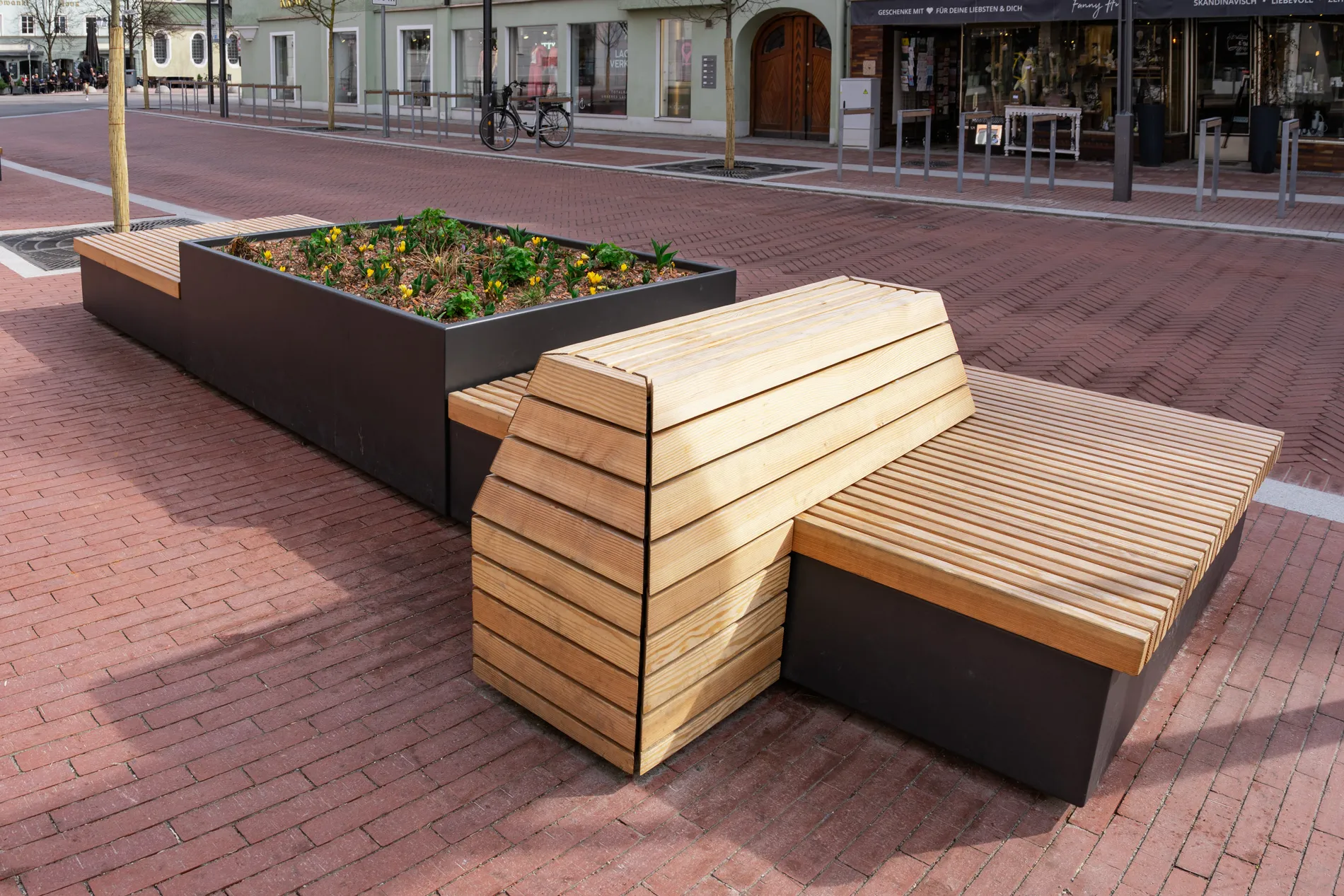 Stadtmobiliar als modulare Systeme – individuelle Anfertigungen und projektspezifische Zusammenstellungen