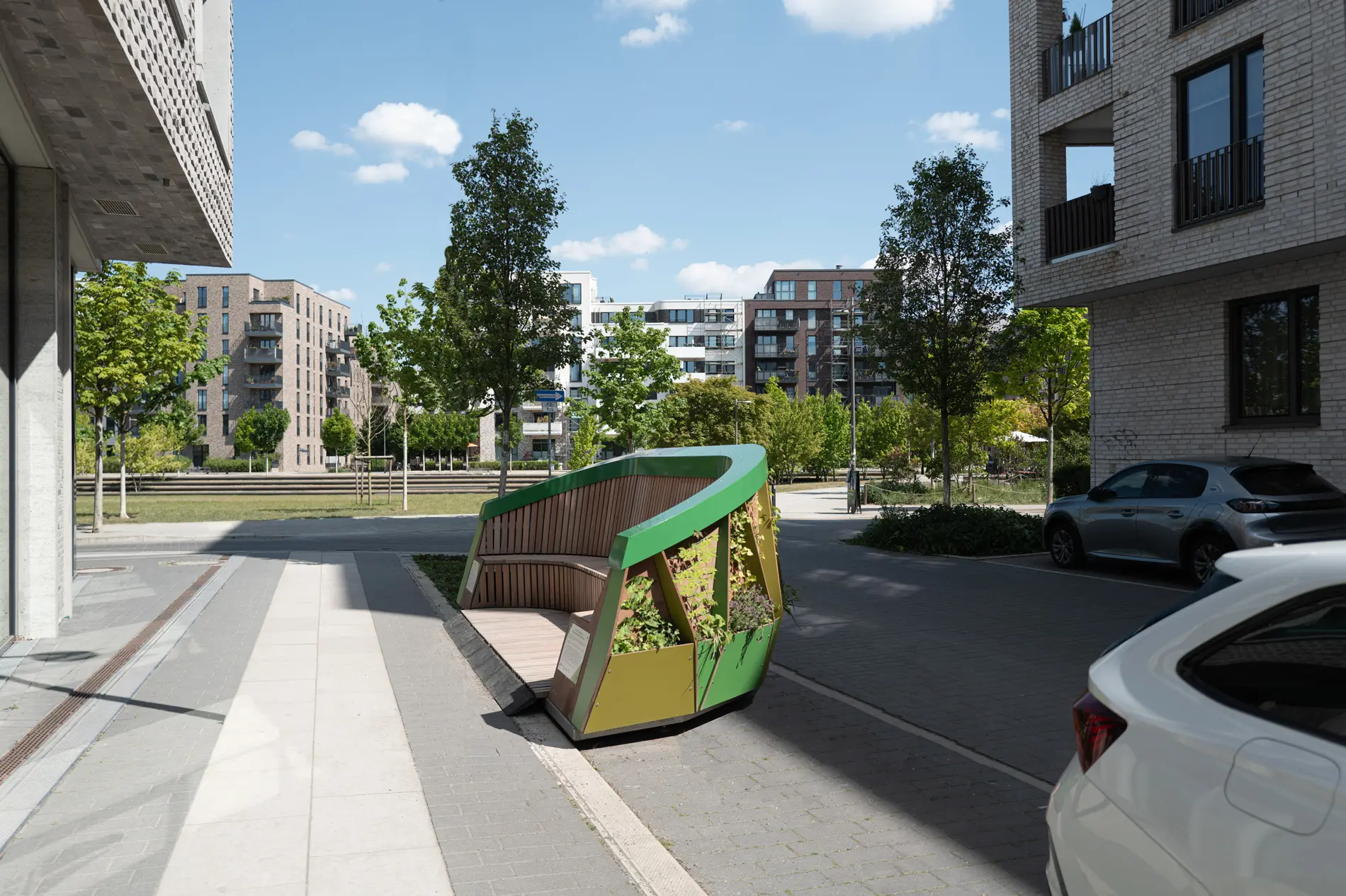 Bank Urban Alcove